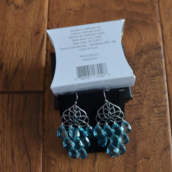 Fall into Color Chandelier Earrings Aquamarine - Picture 4 of 7